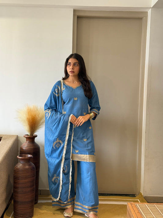 Sia Suit Set